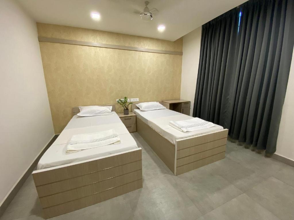 Karippals Inn كوتايم المظهر الخارجي الصورة
